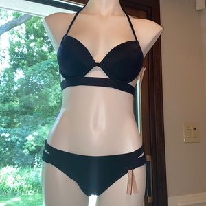 Sexy Black Bombshell Bikini
